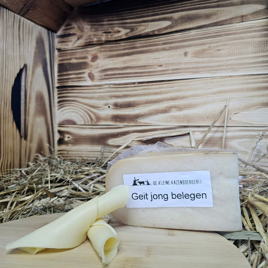 Echte rauwmelkse boeren geitenkaas