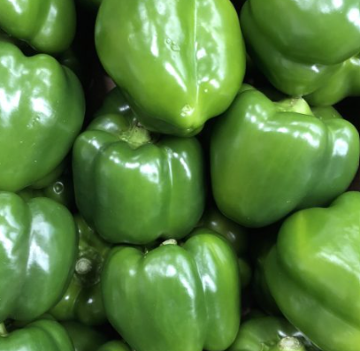 Komkommer, ui, (tros)tomaat en aardappel